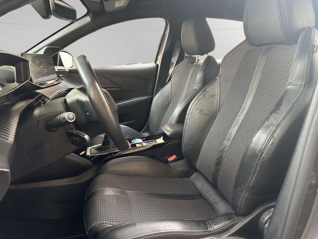 Peugeot 208 - Photo 17