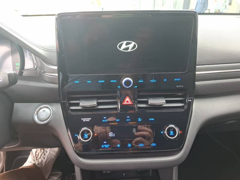 Hyundai Ioniq - Photo 13