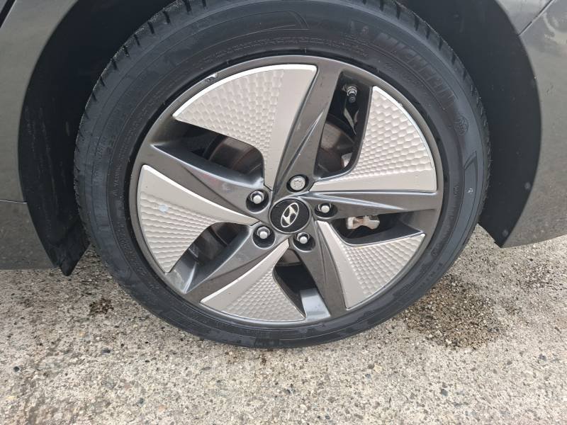 Hyundai Ioniq - Photo 19