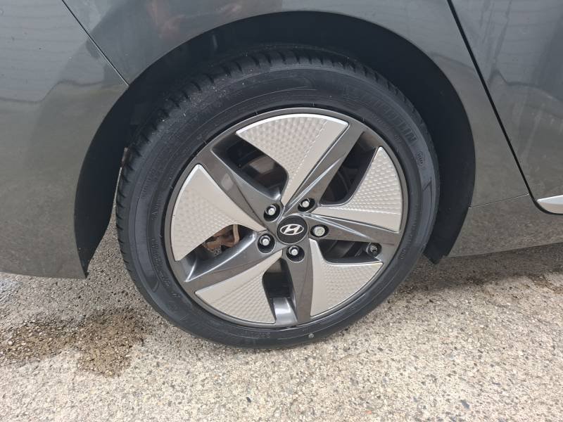 Hyundai Ioniq - Photo 21