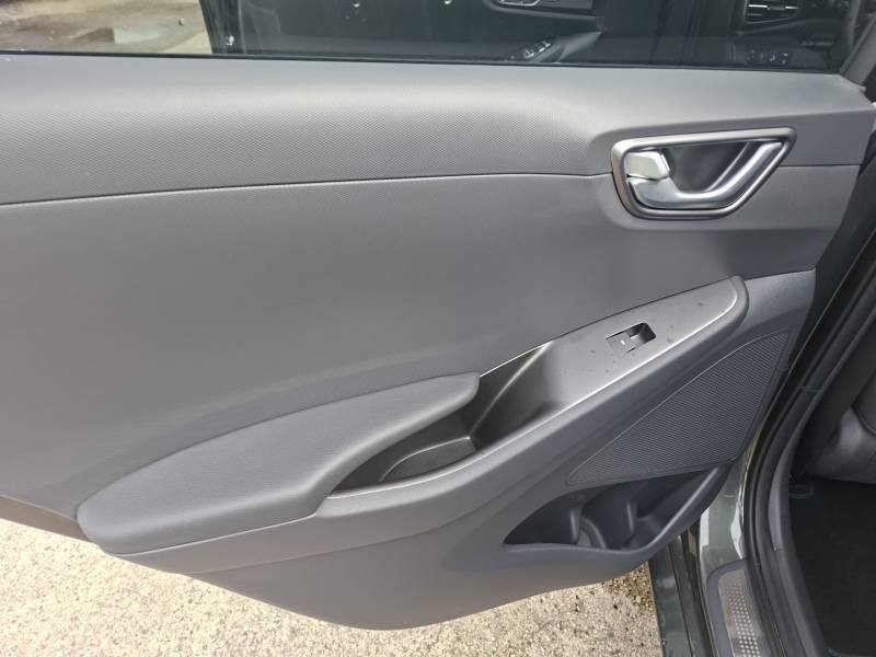 Hyundai Ioniq - Photo 26