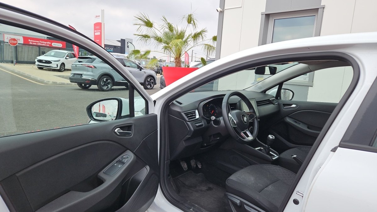 Renault Clio - Photo 12