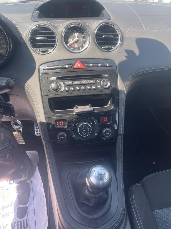 Peugeot RCZ - Photo 11