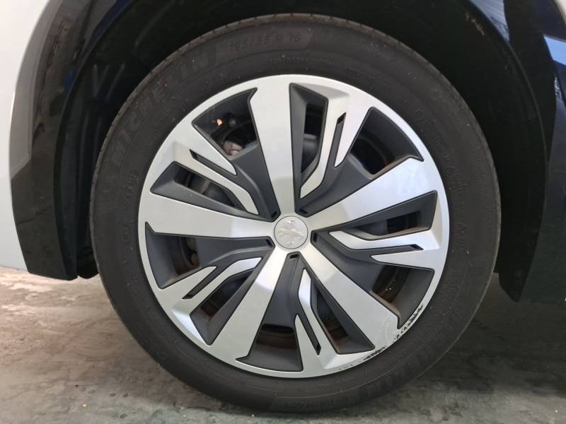 Peugeot 208 - Photo 12