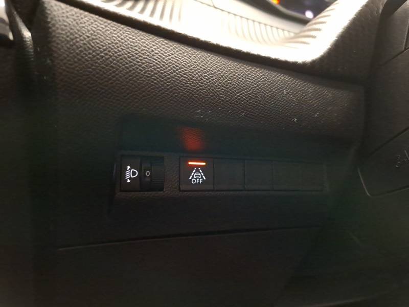 Peugeot 208 - Photo 19