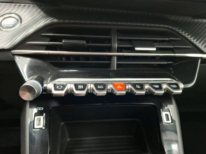 Peugeot 208 - Photo 25