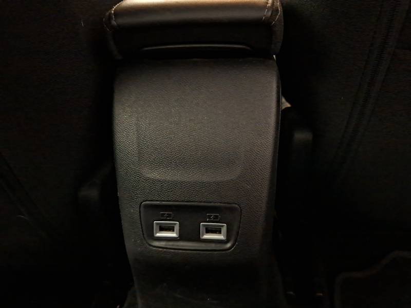 Peugeot 208 - Photo 32