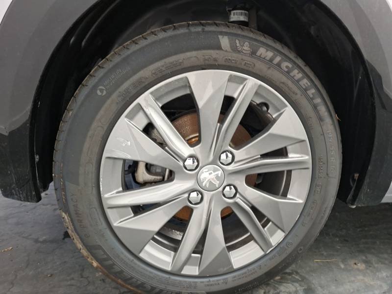 Peugeot 208 - Photo 11