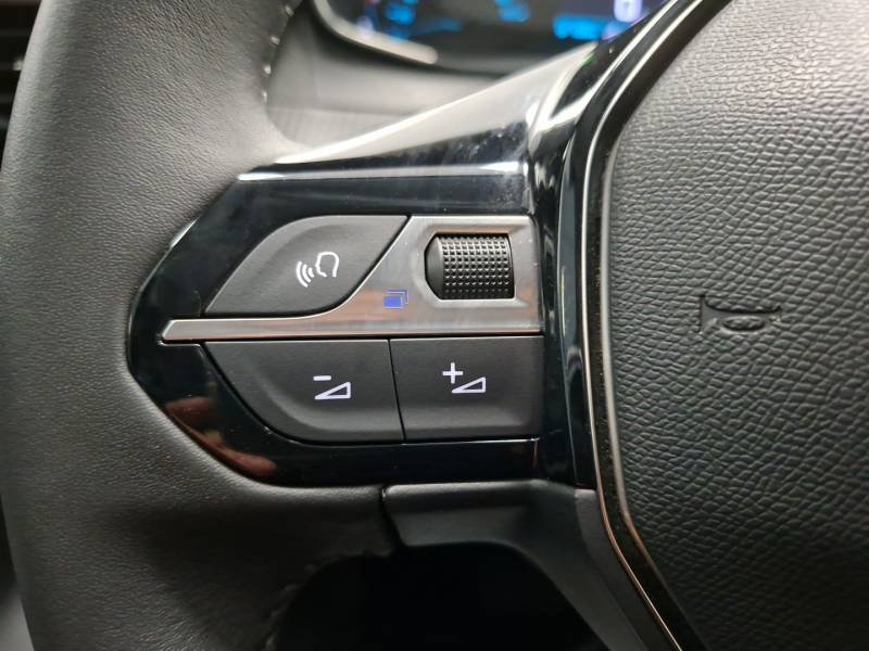 Peugeot 208 - Photo 17