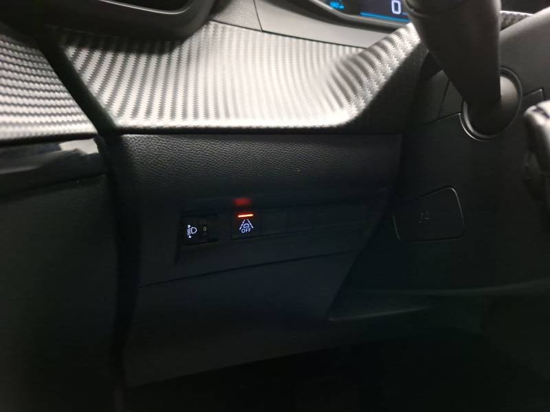 Peugeot 208 - Photo 18