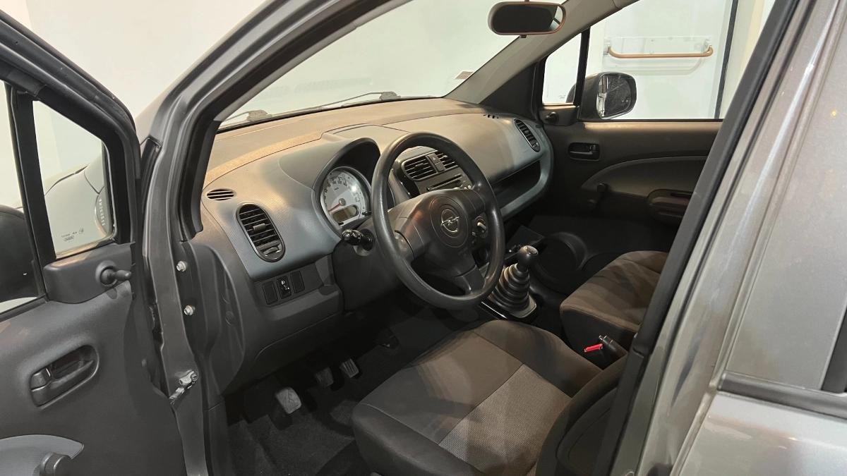 Opel Agila - Photo 11