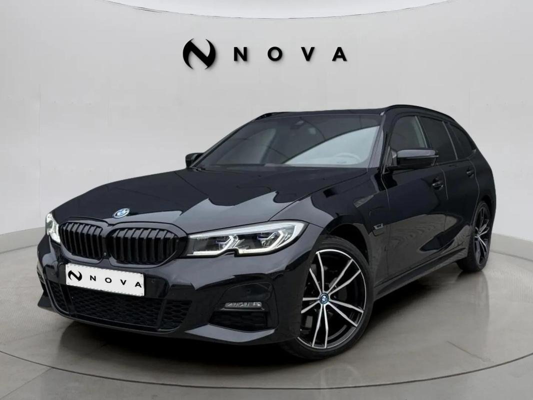 BMW 330e - Photo 1