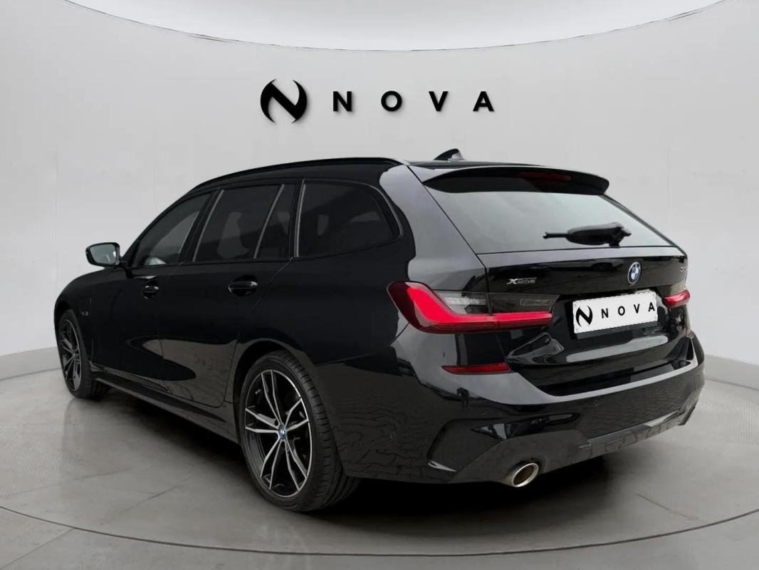 BMW 330e - Photo 3