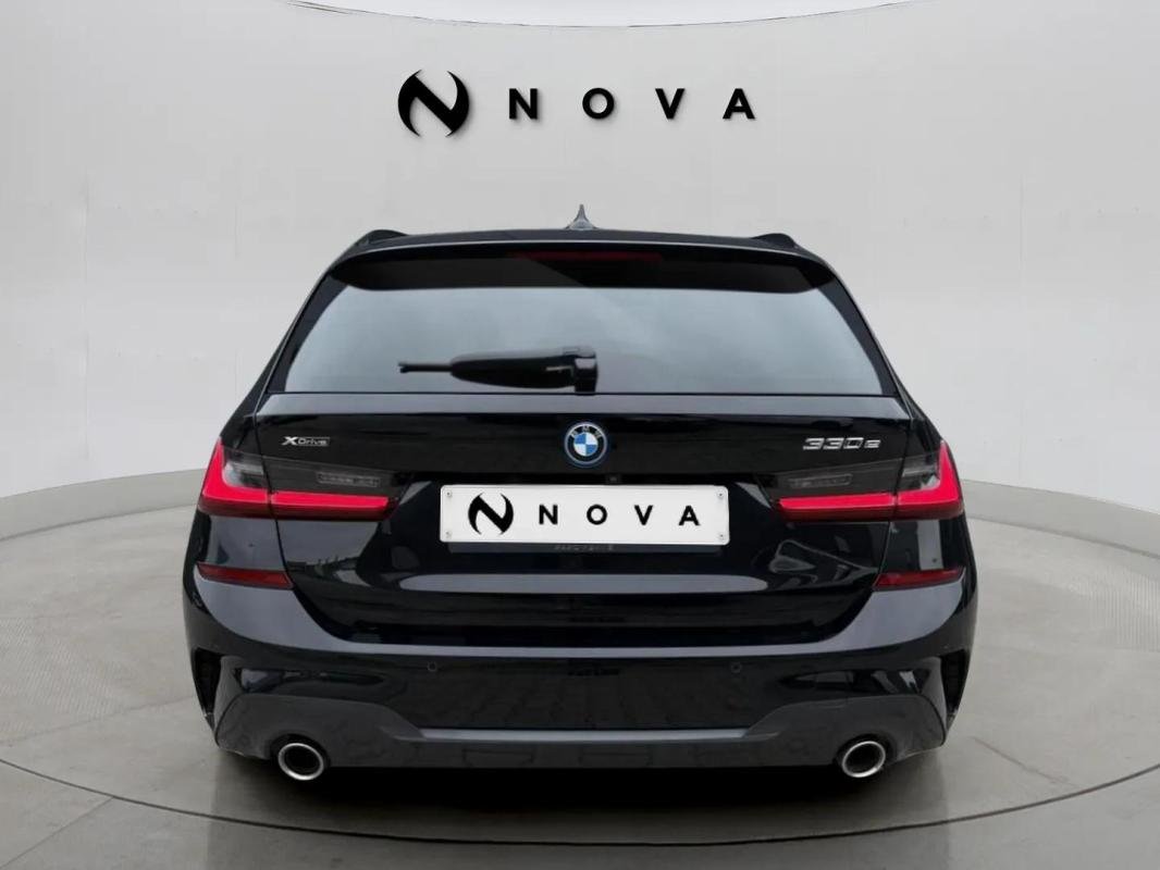 BMW 330e - Photo 4