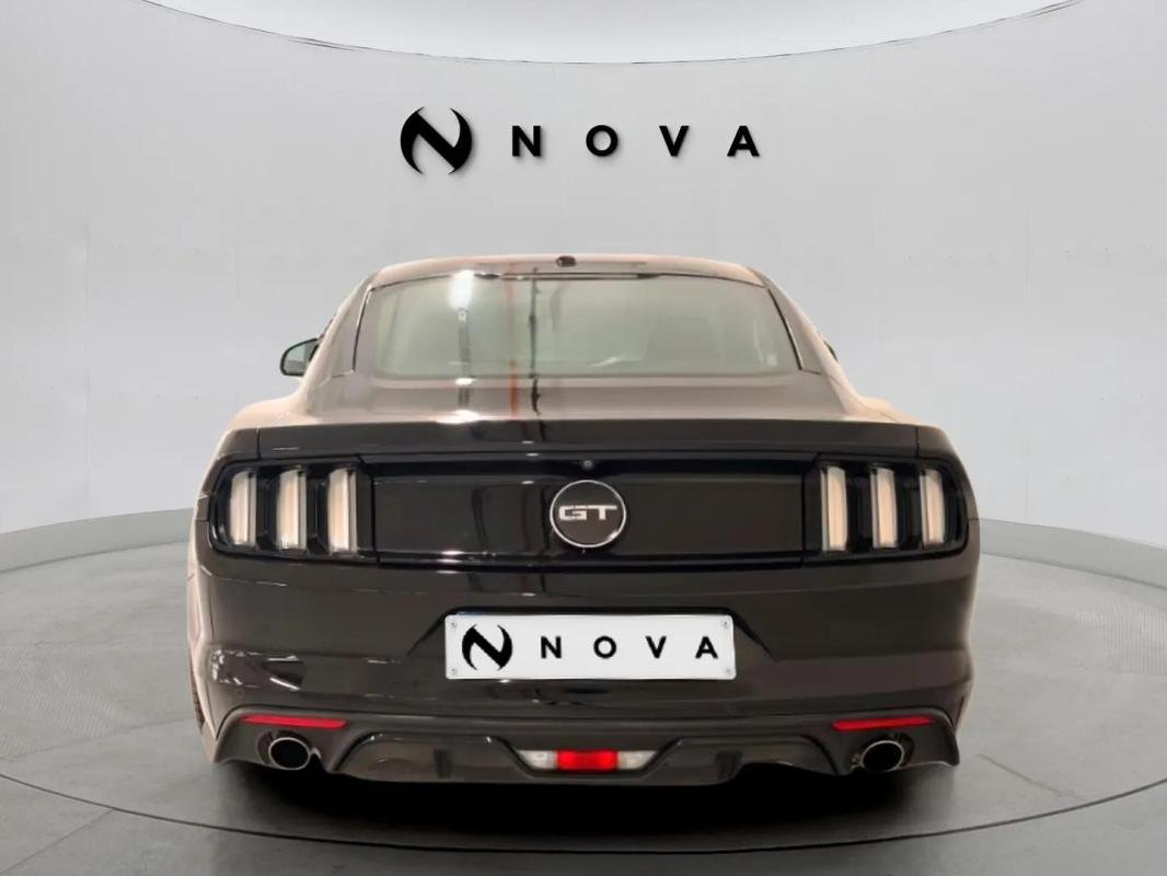 Ford Mustang - Photo 3