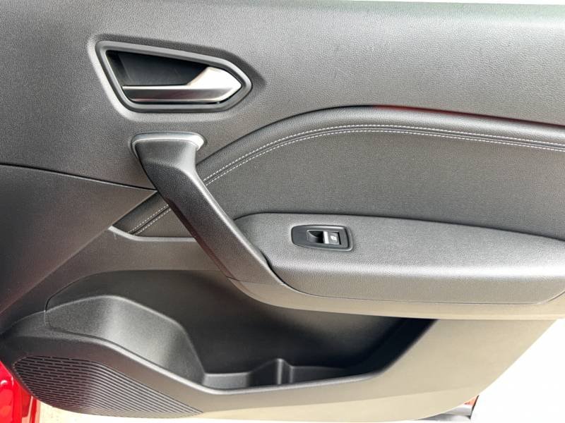 Renault Captur - Photo 11