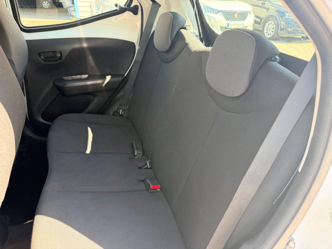 Toyota Aygo - Photo 11