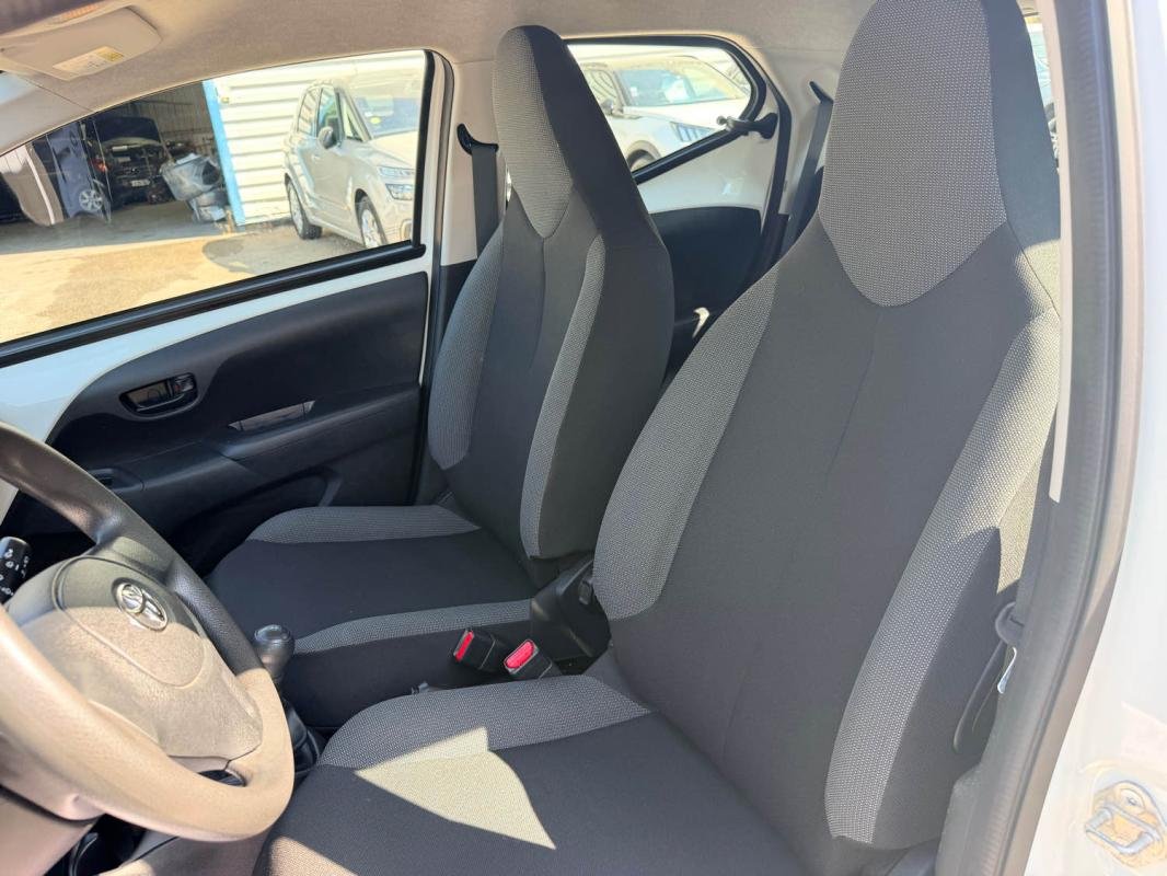 Toyota Aygo - Photo 14