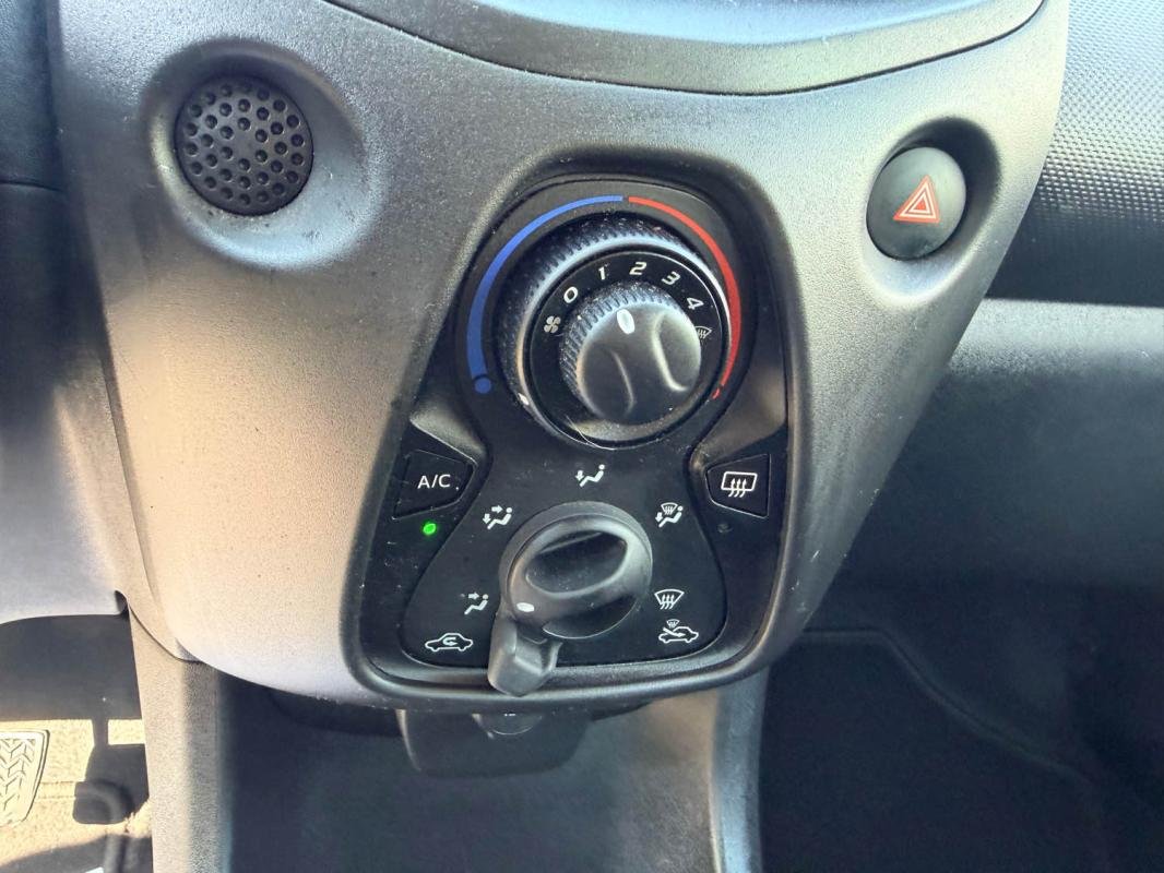 Toyota Aygo - Photo 15