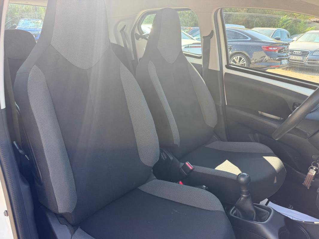 Toyota Aygo - Photo 7