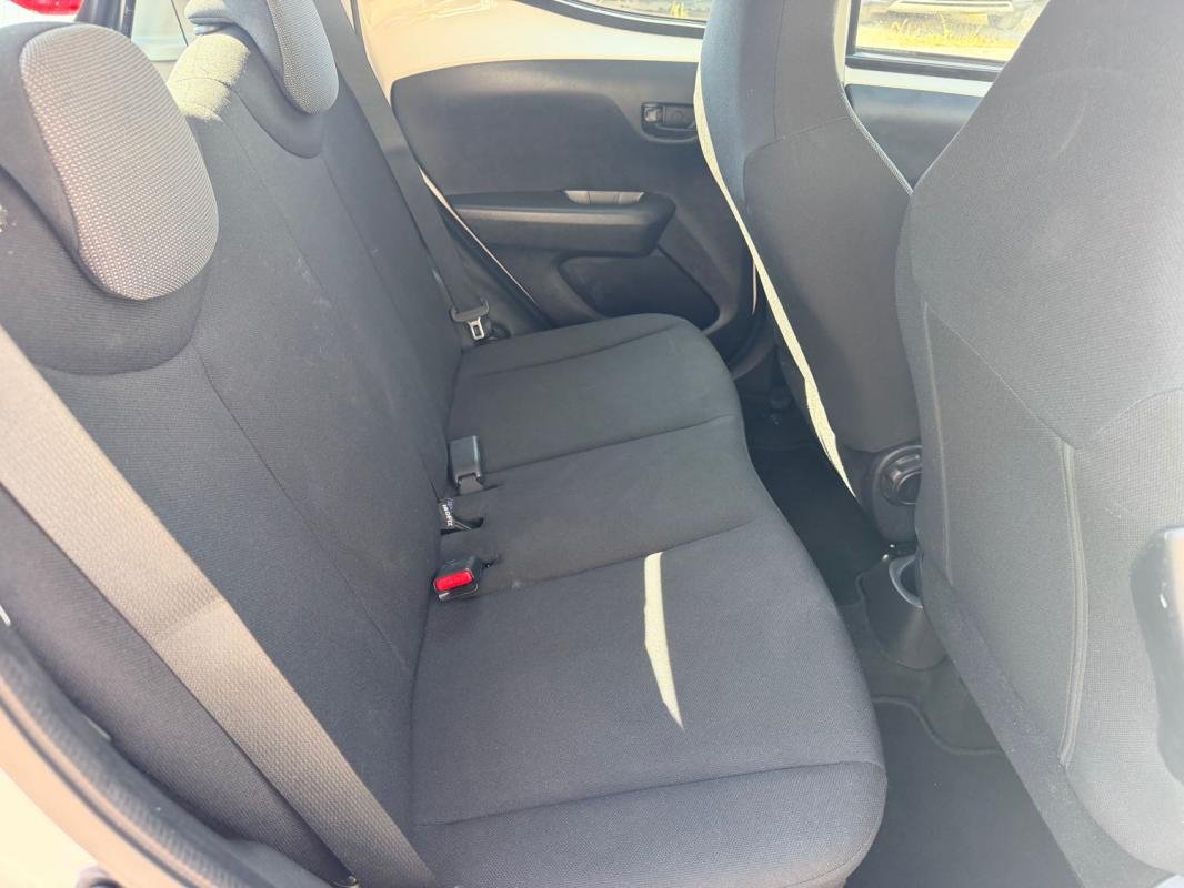 Toyota Aygo - Photo 8