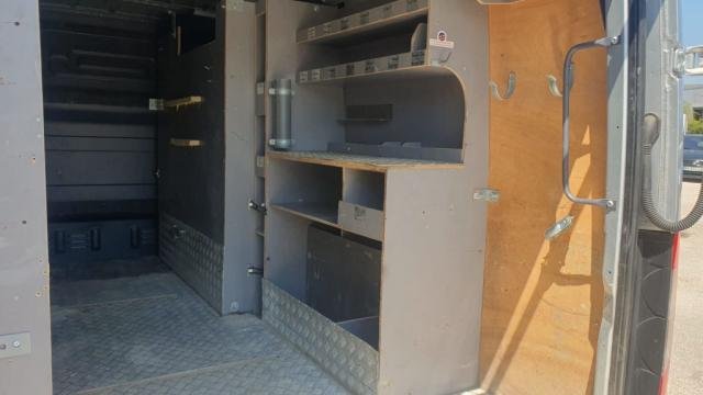 Mercedes Sprinter - Photo 12