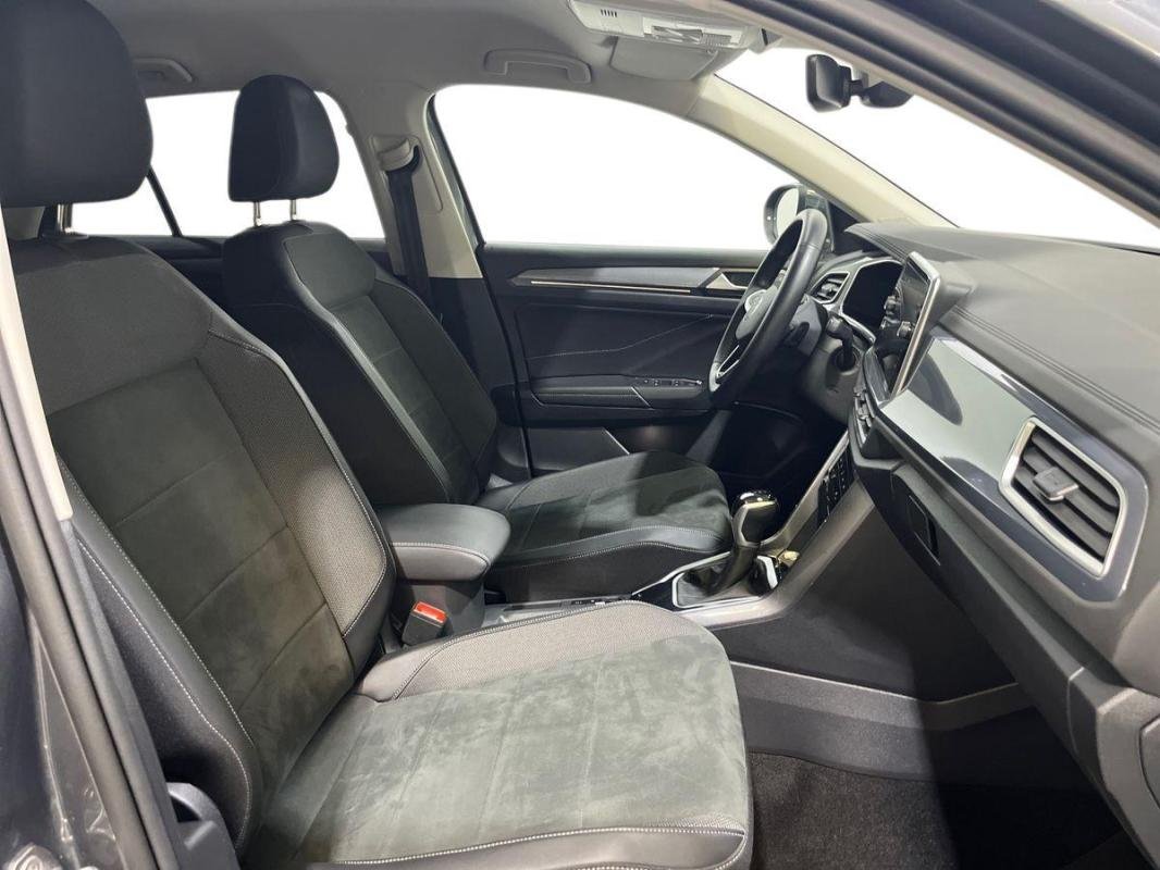 Volkswagen T-Roc - Photo 11