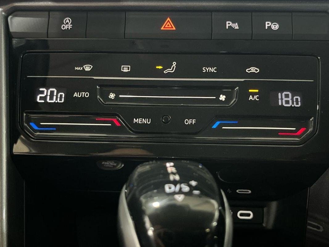 Volkswagen T-Roc - Photo 16