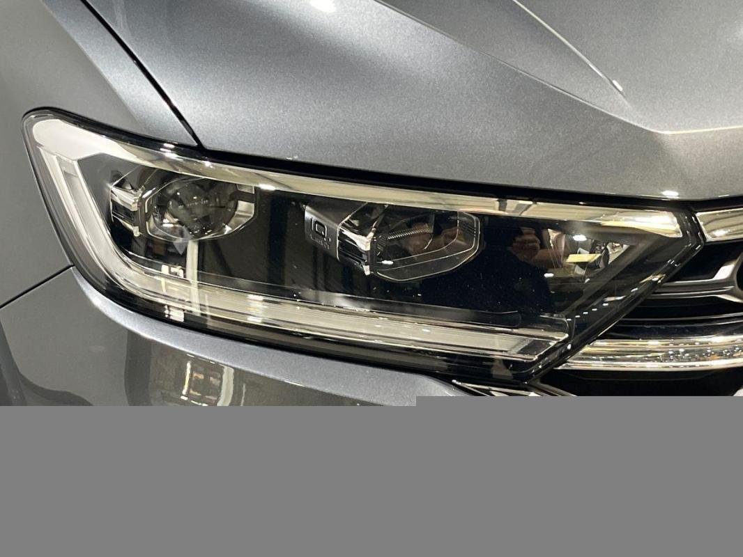 Volkswagen T-Roc - Photo 21