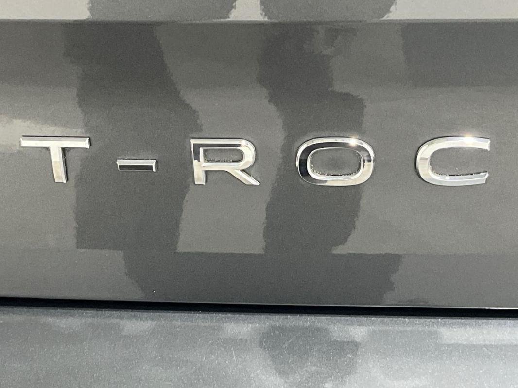 Volkswagen T-Roc - Photo 23