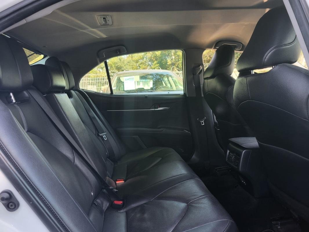 Toyota Camry - Photo 9