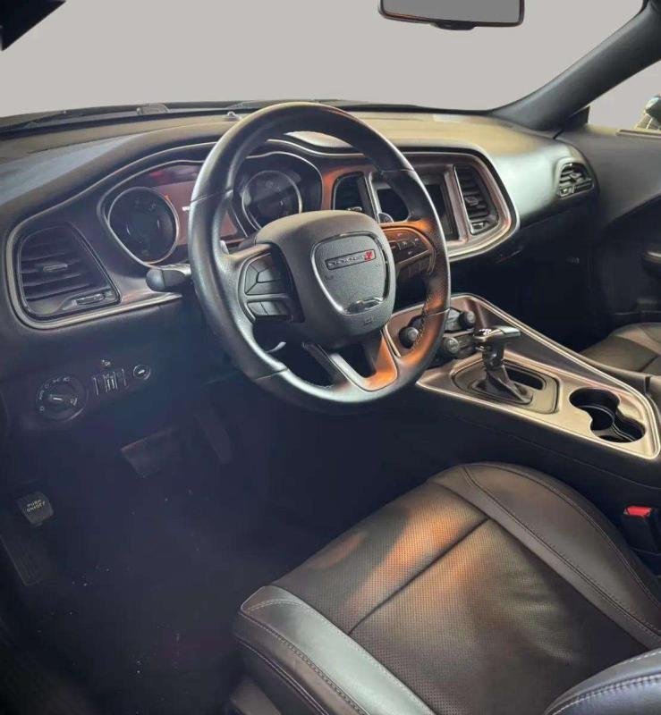 Dodge Challenger - Photo 8