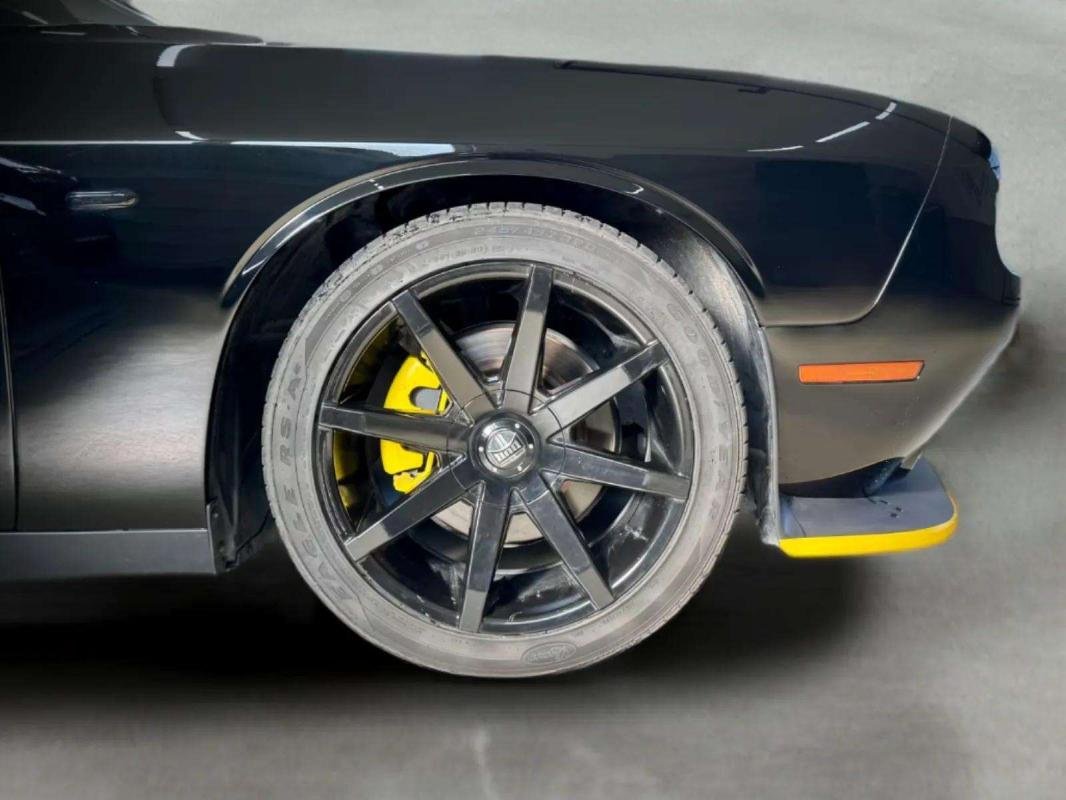Dodge Challenger - Photo 10