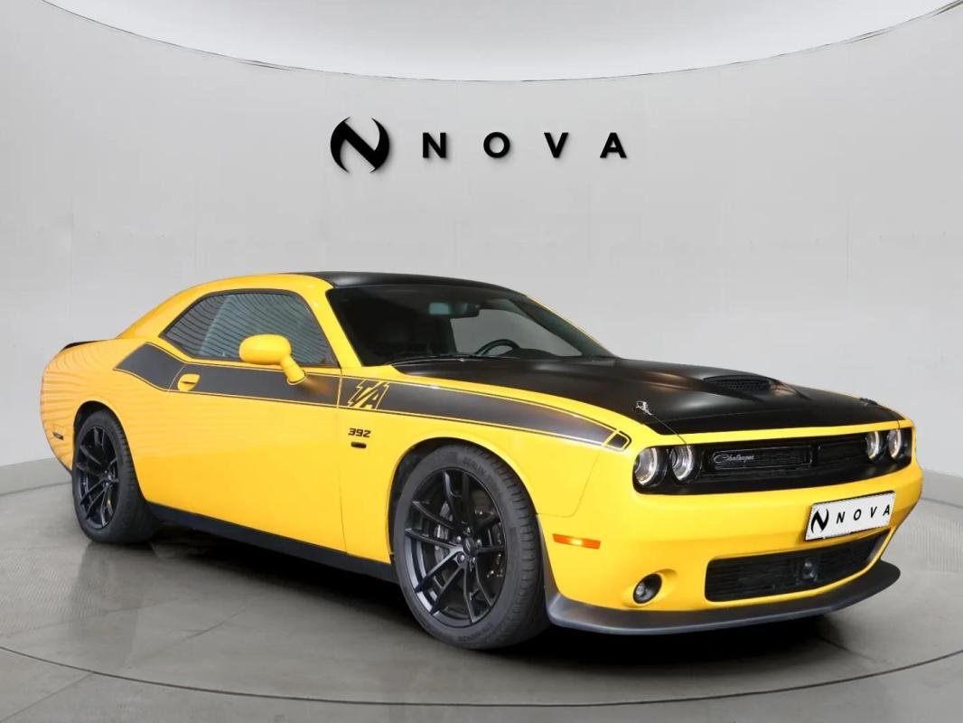 Dodge Challenger - Photo 6