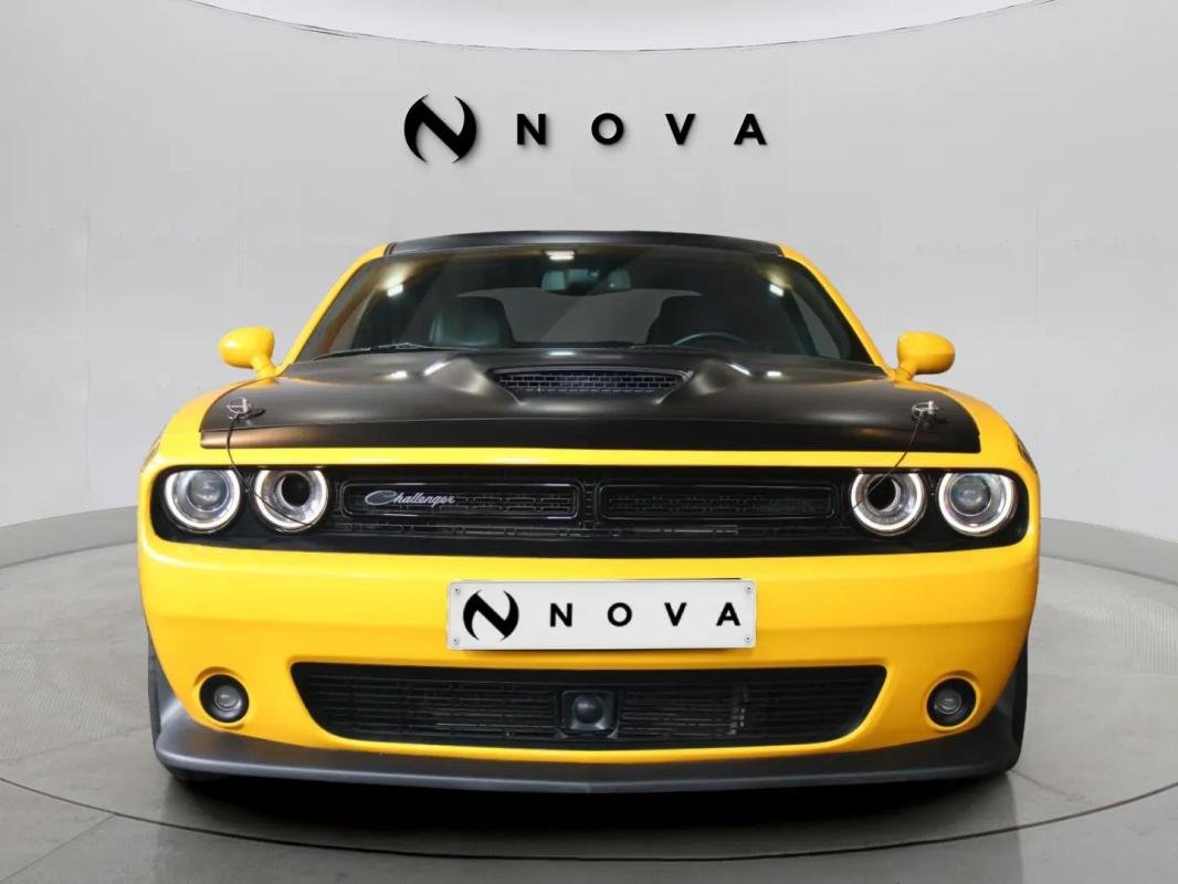 Dodge Challenger - Photo 7