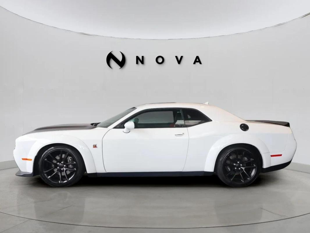 Dodge Challenger - Photo 2