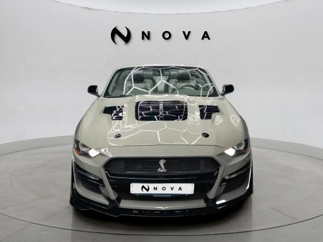 Ford Mustang - Photo 10