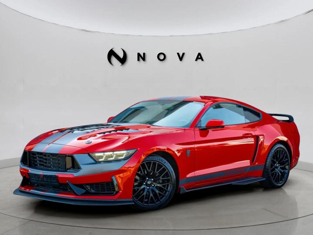 Ford Mustang - Photo 1