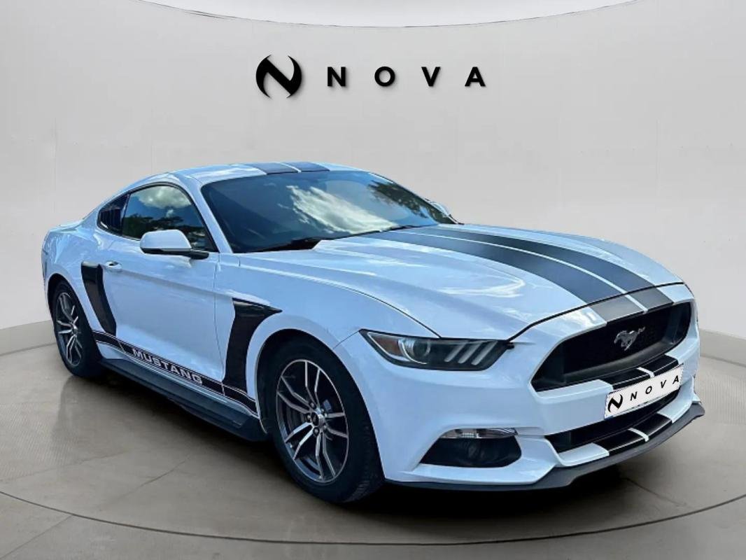 Ford Mustang - Photo 5