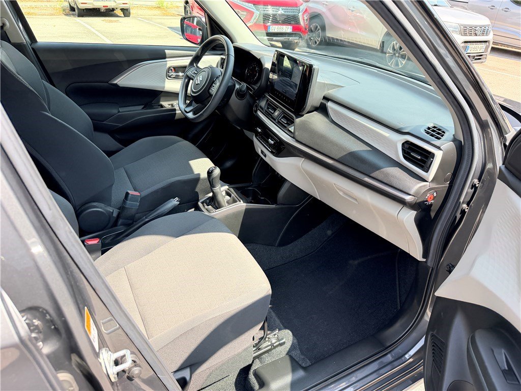 Suzuki Swift - Photo 11