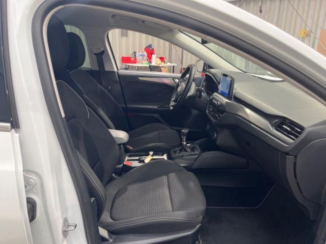 Ford Focus - Photo 6