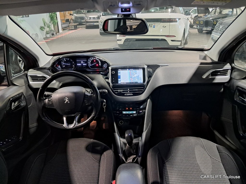 Peugeot 208 - Photo 14