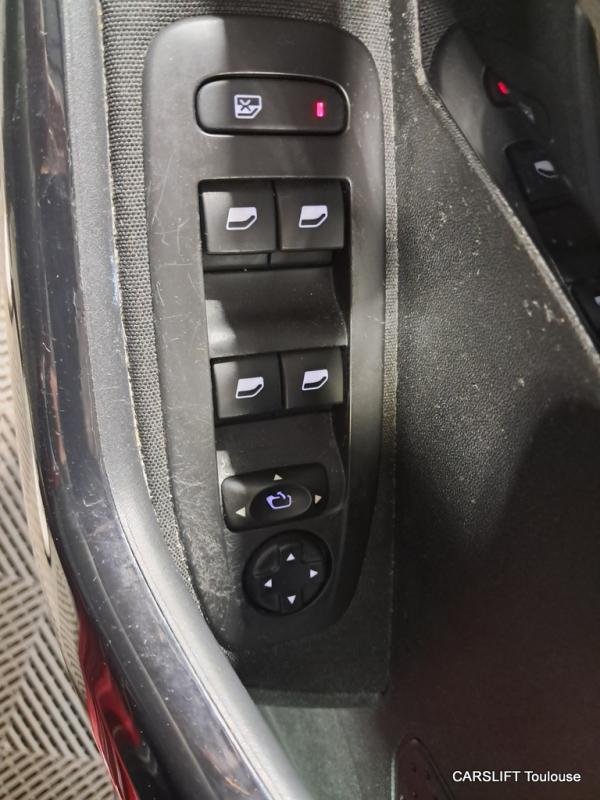 Peugeot 208 - Photo 19