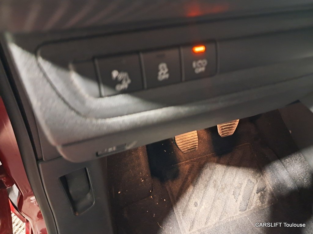 Peugeot 208 - Photo 20