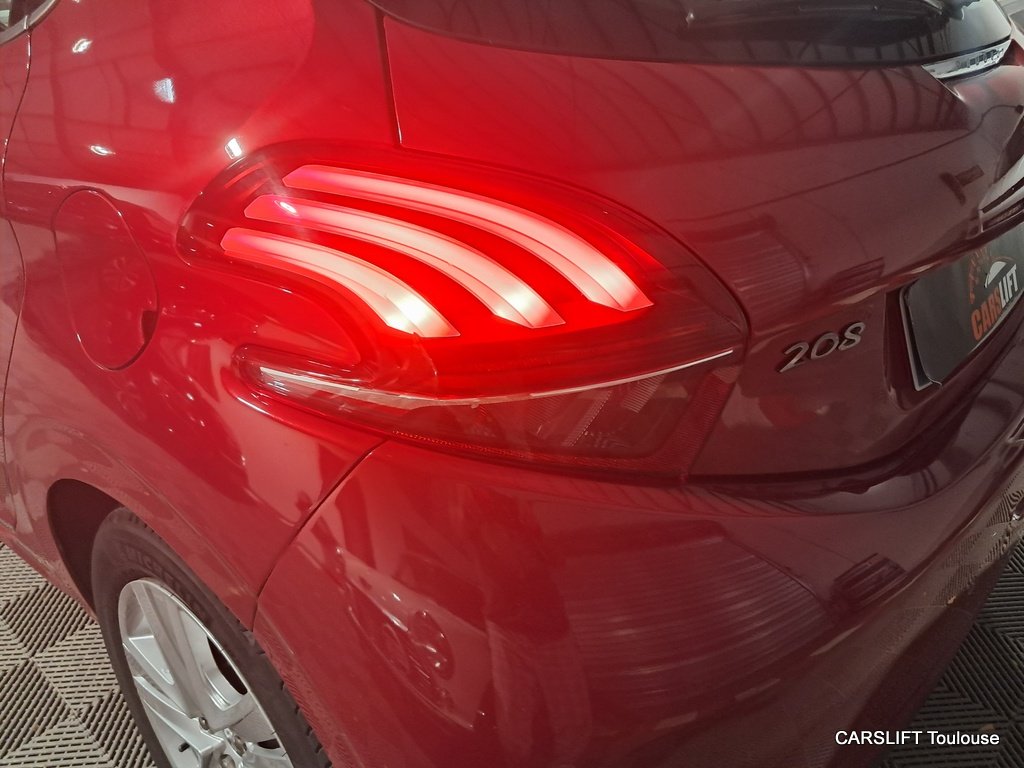 Peugeot 208 - Photo 28