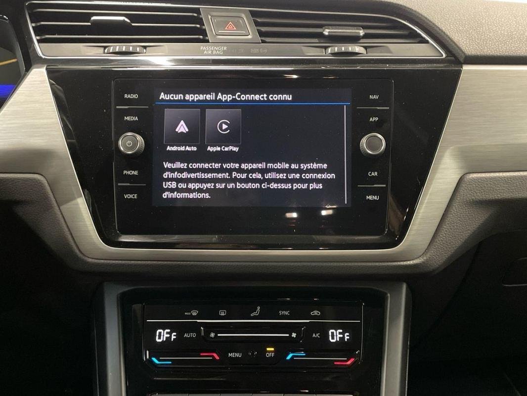 Volkswagen Touran - Photo 11