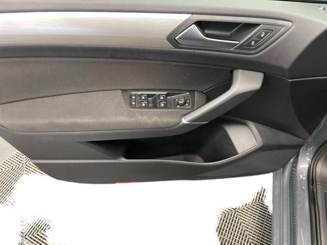 Volkswagen Touran - Photo 16