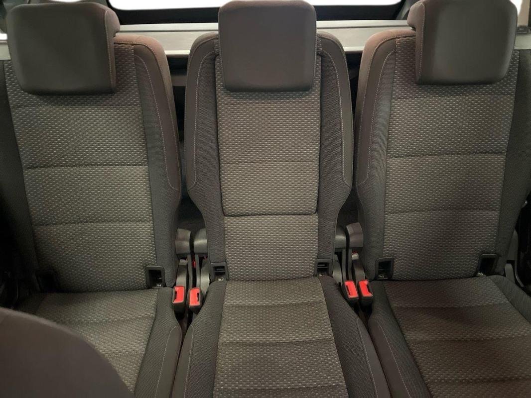 Volkswagen Touran - Photo 23