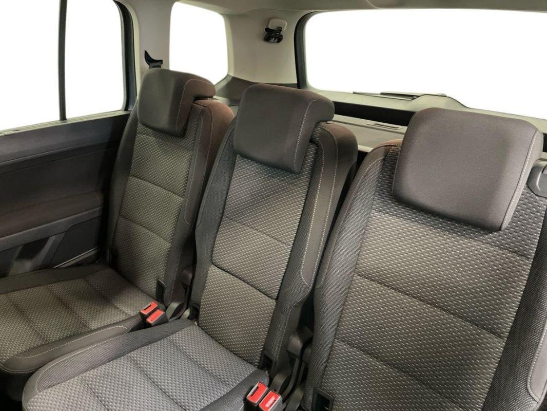 Volkswagen Touran - Photo 24