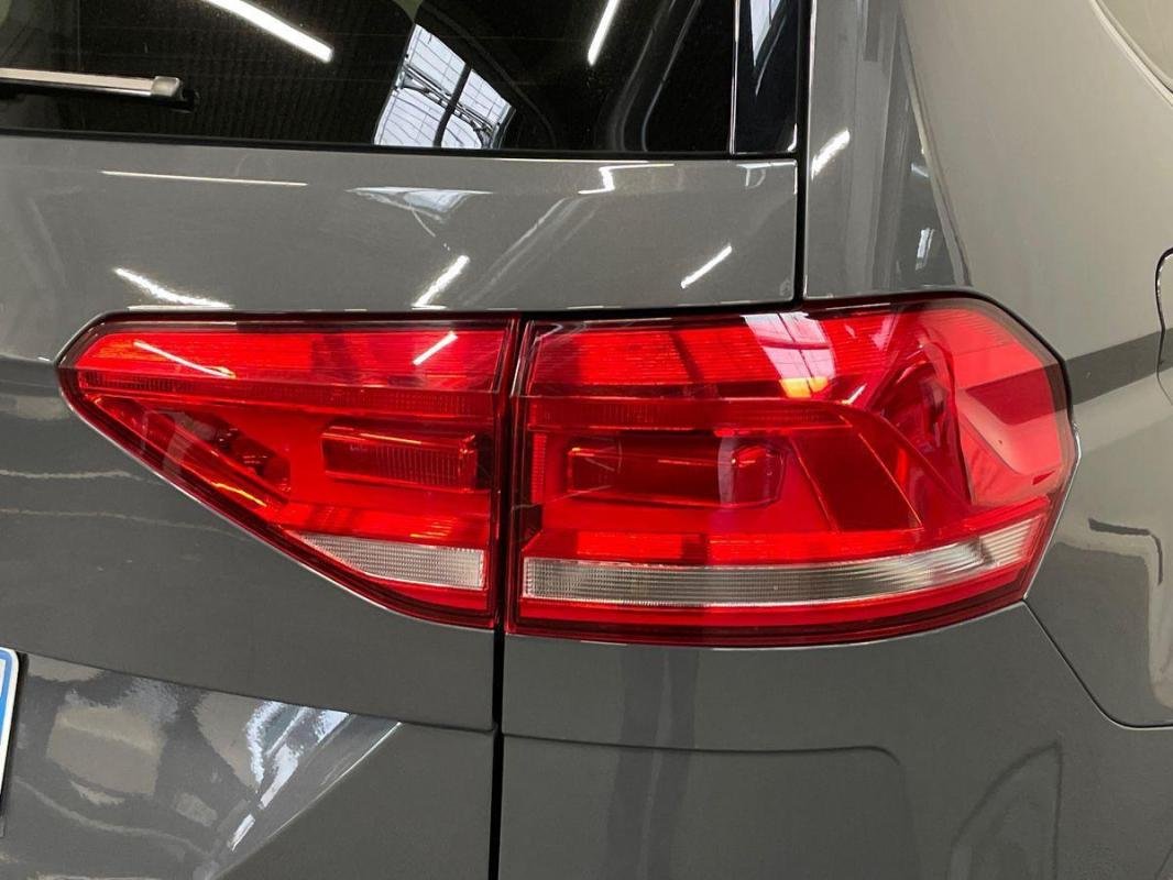 Volkswagen Touran - Photo 31